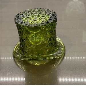 Fenton Daisy and Button Green Glass Top Hat Figurine